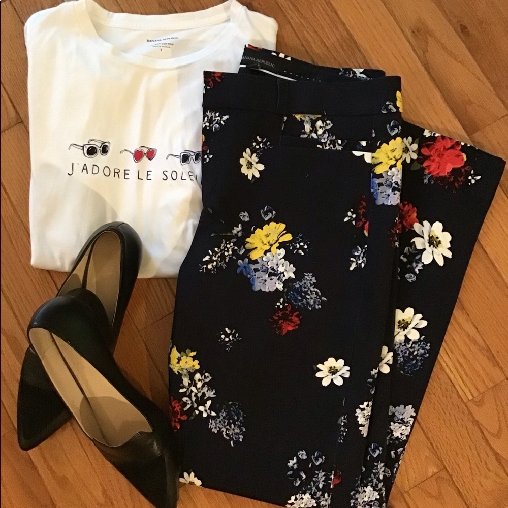 NEVER WORN BANANA REPUBLIC SLOAN NAVY FLORAL PANT - GREAT STRETCH & RECOVERY 6 - Picture 4 of 13
